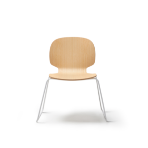 Silla con asiento de madera de la colección Halo - Silla con asiento de madera por BlascoVila