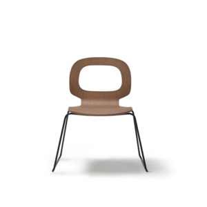 Silla con asiento de madera de la colección Halo - Silla con asiento de madera por BlascoVila