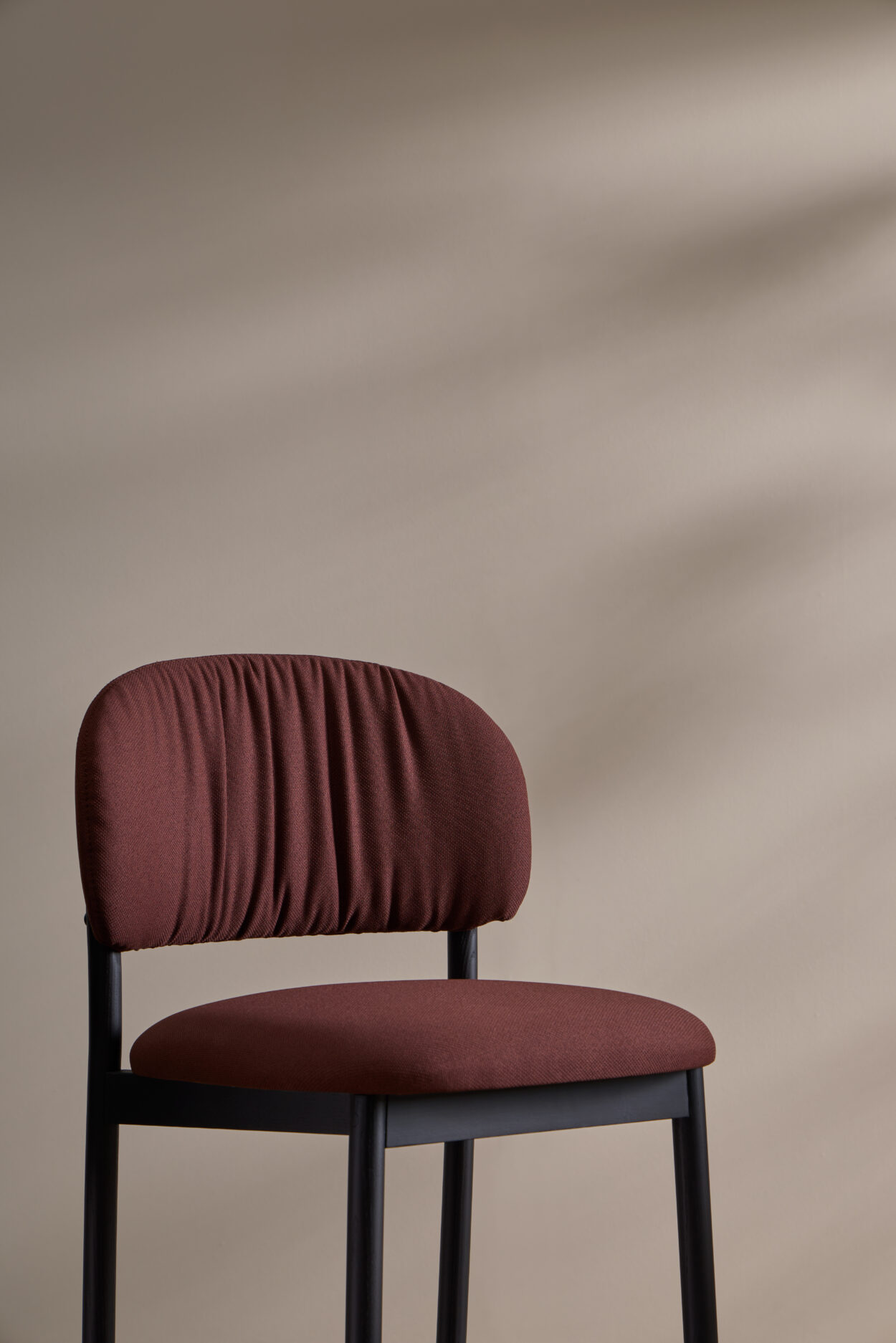 RC Wood Soft High Stool - Image 4