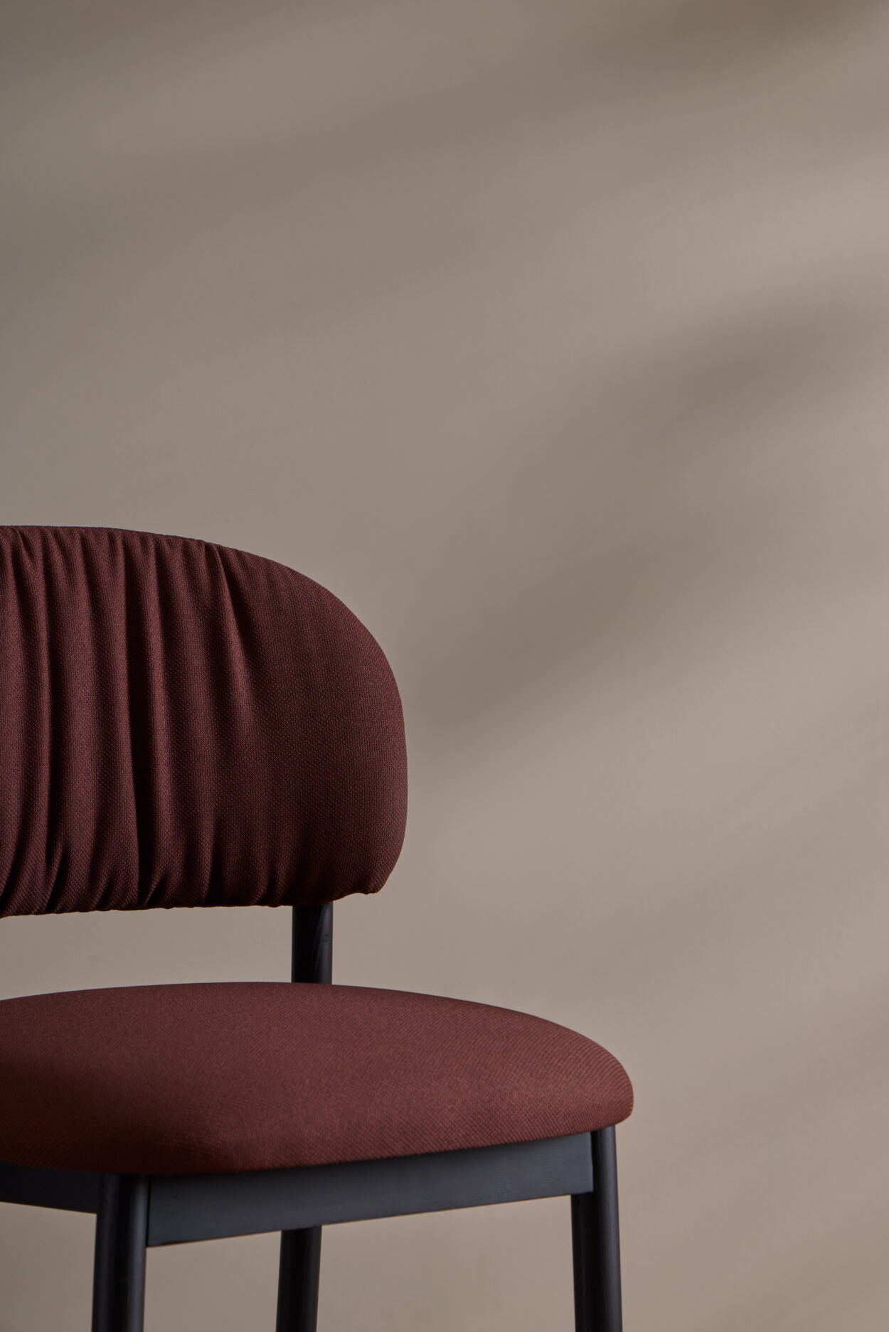 RC Wood Soft High Stool - Image 3
