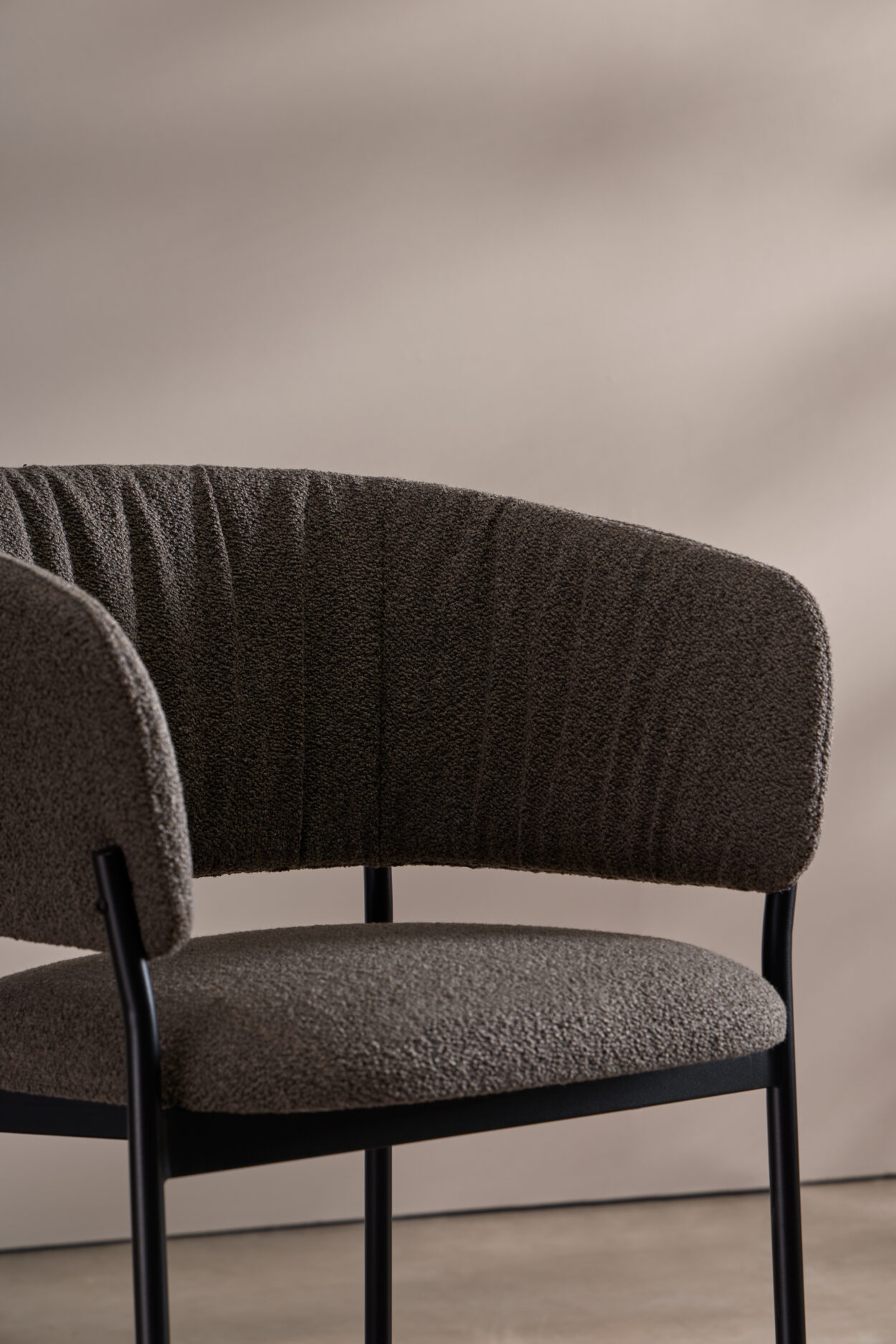 RC Metal Soft Medium Armrest Stool - Image 4