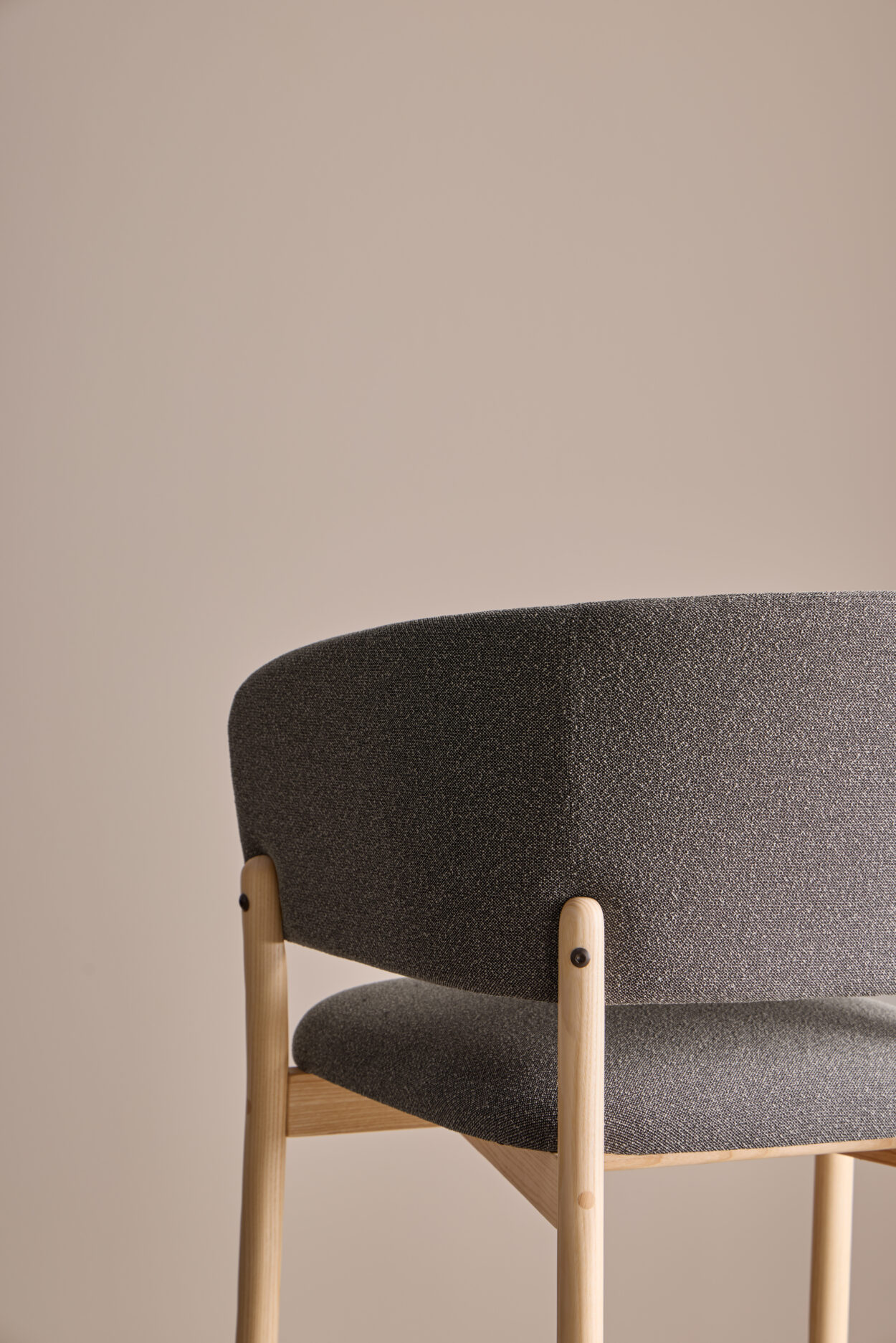 RC Wood Medium Armrest Stool - Image 3
