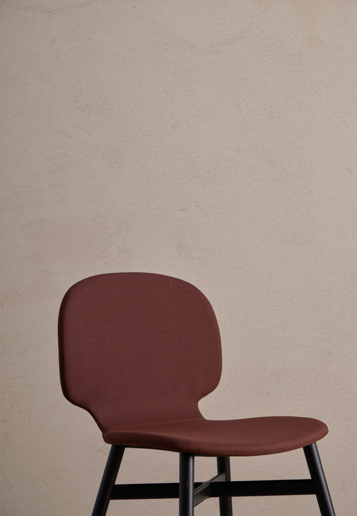 HALO Silla Patas Madera (Tapizado Liso) - Imagen 3