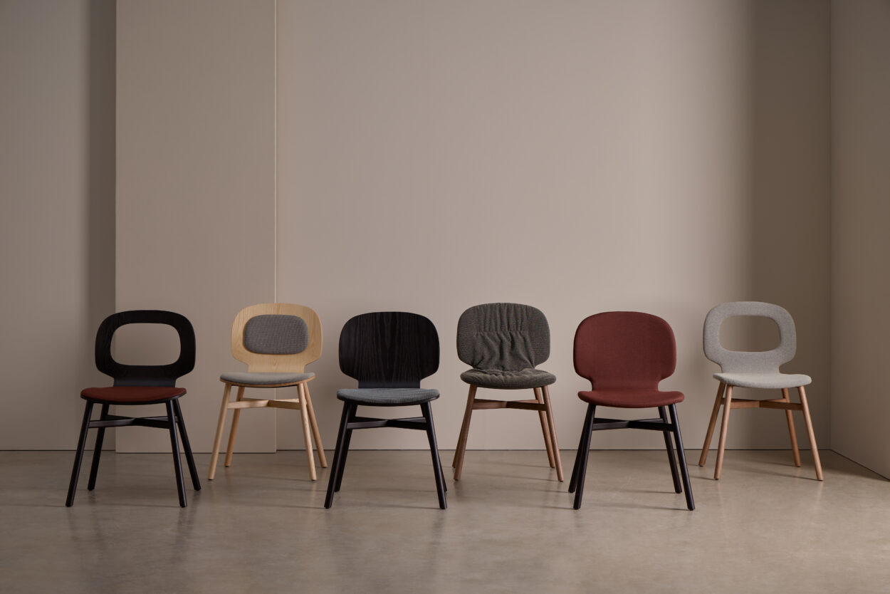 HALO Wood Legs Handle Chair (Smooth Upholstered) - Image 5