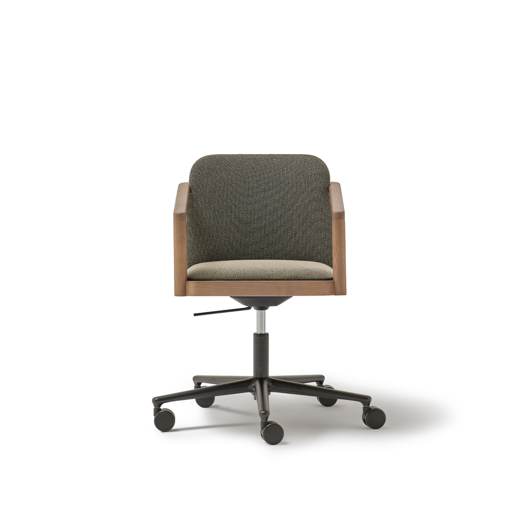 URMUS Armchair with Wooden Arms and 5-Wheel Adjustable Base